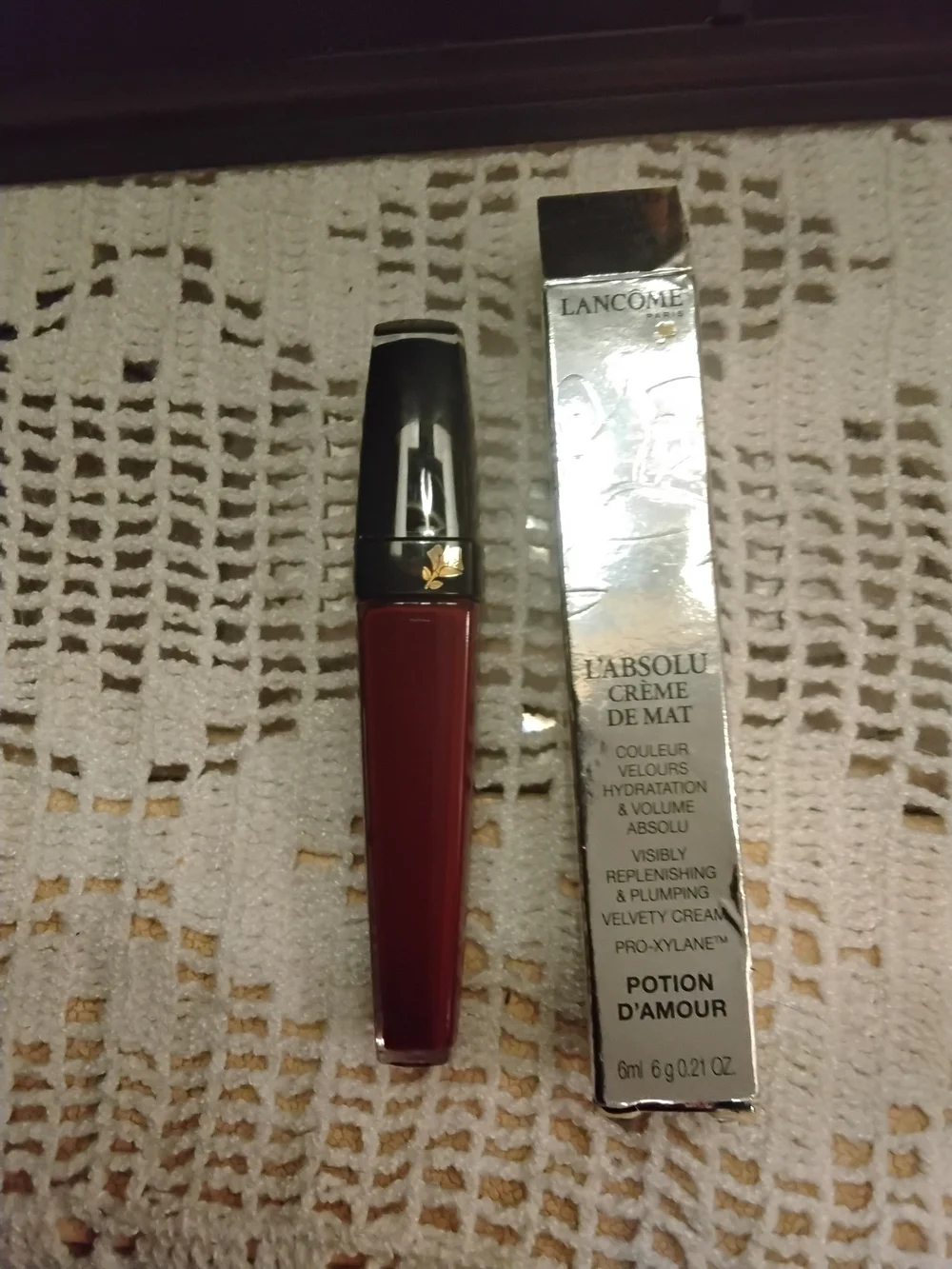 Lancôme L'Absolu Crème de Mat Liquid Lipstick - Deep Red (Potion d'Amour)